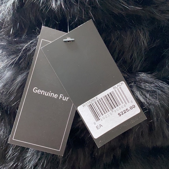 Elegant Marcus Adler Colorblock Rabbit Fur Vest: One-Size Wonder - Picture 5 of 7